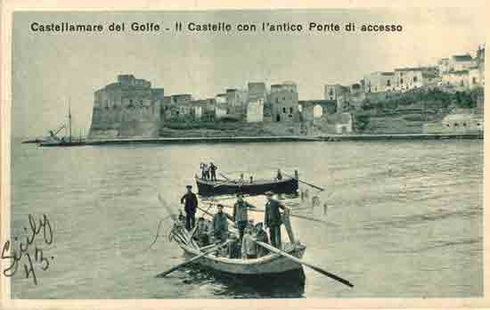 Il Castello con l'antico Ponte di accesso